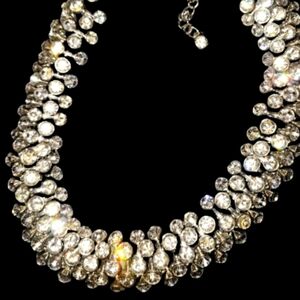 Stunning rhinestone statement necklace